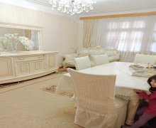 Satılır Köhnə Tikili Memar Əcəmi m., Nəsimi r.