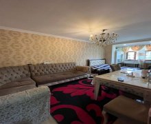 Satılır Köhnə Tikili Azadlıq m., 8-ci mikrorayon, Binəqədi r.