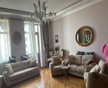 4 otaqli yeni tikili 8 Noyabr m., Nərimanov r.