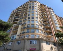 Satılır Yeni Tikili Azadlıq m., 8-ci mikrorayon, Binəqədi r.