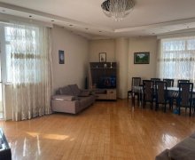 Satılır Yeni Tikili Elmlər akademiyası m., Yasamal r.