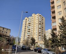 Satılır Yeni Tikili Elmlər akademiyası m., Yasamal r.