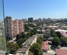 Satılır Yeni Tikili Azadlıq m., 8-ci mikrorayon, Binəqədi r.