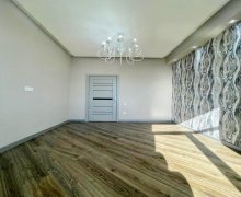 Satılır Köhnə Tikili Elmlər akademiyası m., Yasamal r.