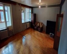 Satılır Köhnə Tikili Neftçilər m., 8-ci kilometr, Nizami r.