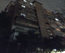 Kirayə (aylıq) Köhnə Tikili 7-ci mikrorayon, Elit ticarət mərkəzi, Binəqədi r.
