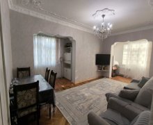 Satılır Köhnə Tikili Əhmədli m., Əhmədli, Xətai r.