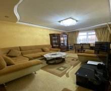 Satılır Köhnə Tikili Qara Qarayev m., Nizami r.