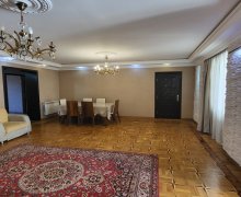 Satılır Köhnə Tikili İnşaatçılar m., Yasamal qəs., Baku Mall, Yasamal r.