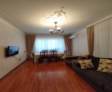 Satılır Köhnə Tikili 9-cu mikrorayon, Binəqədi r.