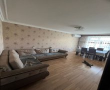 Satılır Köhnə Tikili Əhmədli m., Əhmədli, Xətai r.