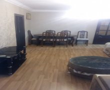 Satılır Köhnə Tikili Neftçilər m., Nizami r. Satılır Köhnə Tikili Neftçilər m., Nizami r.