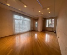 Satılır Yeni Tikili Memar Əcəmi m., Nəsimi r.