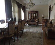 iceri seherde aylıq kiraye evler İçərişəhər m., Səbail r.