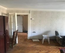 Satılır Köhnə Tikili Elmlər akademiyası m., Yasamal r.