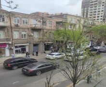 Satılır Köhnə Tikili 28 May m., 28 Mall, Nəsimi r.