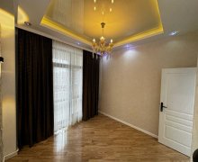 qara qarayevde satilan evler Qara Qarayev m., Nizami r.