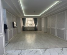 Satılır Yeni Tikili İnşaatçılar m., Yeni Yasamal qəs., Yasamal r.