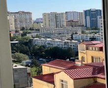 Satılır Yeni Tikili Memar Əcəmi m., 2-ci mikrorayon, Nəsimi r.