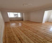 Satılır Köhnə Tikili 9-cu mikrorayon, Binəqədi r.