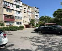 Satılır Köhnə Tikili Xalqlar dostluğu m., 8-ci kilometr, Nizami r.