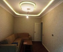 Satılır Köhnə Tikili Memar Əcəmi m., 9-cu mikrorayon, Binəqədi r.