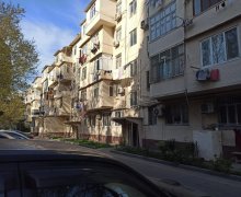 Satılır Köhnə Tikili Azadlıq m., 7-ci mikrorayon, Binəqədi r.