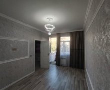 Satılır Köhnə Tikili Memar Əcəmi m., 2-ci mikrorayon, Nəsimi r.