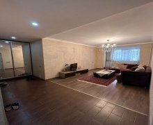 Satılır Köhnə Tikili Azadlıq m., 8-ci mikrorayon, Binəqədi r.