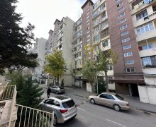 Satılır Köhnə Tikili Əhmədli m., Köhnə Günəşli qəs., Xətai r.