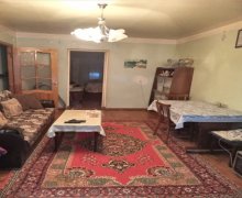 Satılır Köhnə Tikili İnşaatçılar m., Yasamal qəs., Yasamal r.