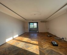 Satılır Köhnə Tikili Azadlıq m., Binəqədi r.