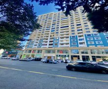 Satılır Yeni Tikili Azadlıq m., 8-ci mikrorayon, Binəqədi r.