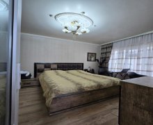 Satılır Köhnə Tikili Azadlıq m., 9-cu mikrorayon, Binəqədi r.