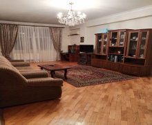 Kirayə (aylıq) ev alqi satqisi Elmlər akademiyası m., Badamdar qəs., Səbail r. Kirayə (aylıq) ev alqi satqisi Elmlər akademiyası m., Badamdar qəs., Səbail r.