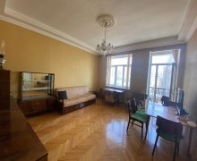 Satılır Köhnə Tikili Nizami m., Yasamal r.