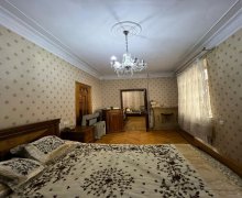 Satılır Köhnə Tikili Elmlər akademiyası m., Yasamal r.