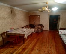 Satılır Köhnə Tikili Xalqlar dostluğu m., 8-ci kilometr, Nizami r.