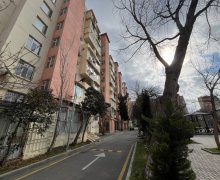 Satılır Köhnə Tikili Əhmədli m., Əhmədli, Xətai r.