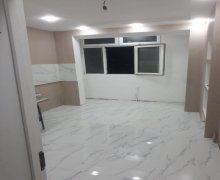 Satılır Köhnə Tikili Memar Əcəmi m., 9-cu mikrorayon, Binəqədi r.