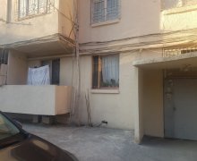 Satılır Köhnə Tikili Xalqlar dostluğu m., Nizami r.