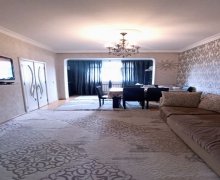 Satılır Köhnə Tikili Memar Əcəmi m., Nəsimi r.