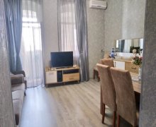 Satılır Köhnə Tikili Azadlıq m., Biləcəri qəs., Binəqədi r.