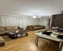 Satılır Köhnə Tikili Nizami r.