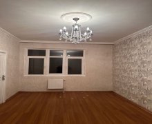 Satılır Köhnə Tikili Memar Əcəmi m., 9-cu mikrorayon, Binəqədi r.