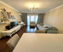 Satılır Köhnə Tikili Azadlıq m., Binəqədi r.