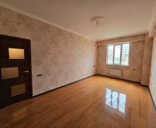 Satılır Yeni Tikili Suraxanı r.