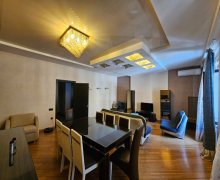 iceri seherde evlerin qiymeti İçərişəhər m., Nəsimi r.