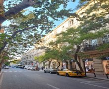 Satılır Köhnə Tikili Sahil m., Səbail r.