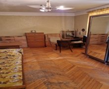 Satılır Köhnə Tikili Elmlər akademiyası m., Yasamal r.